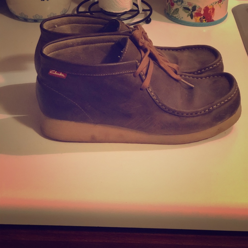 Men’s size 8 Clark Shoes